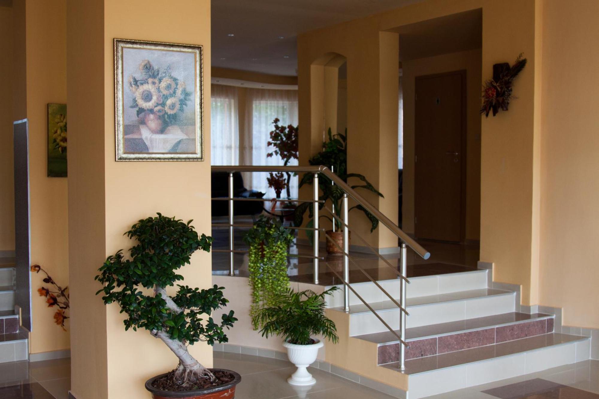 Family Hotel Mimosa Tsarevo Εξωτερικό φωτογραφία