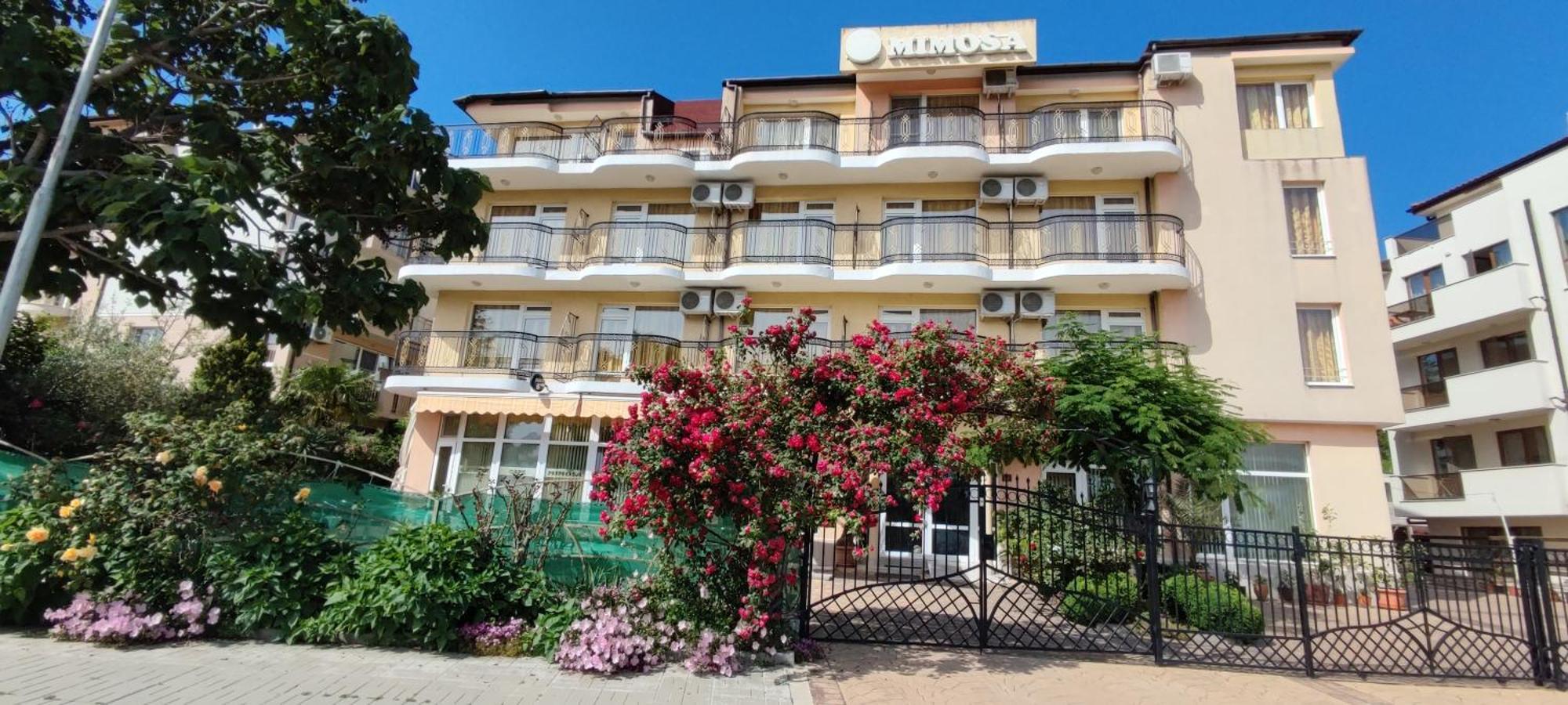 Family Hotel Mimosa Tsarevo Εξωτερικό φωτογραφία