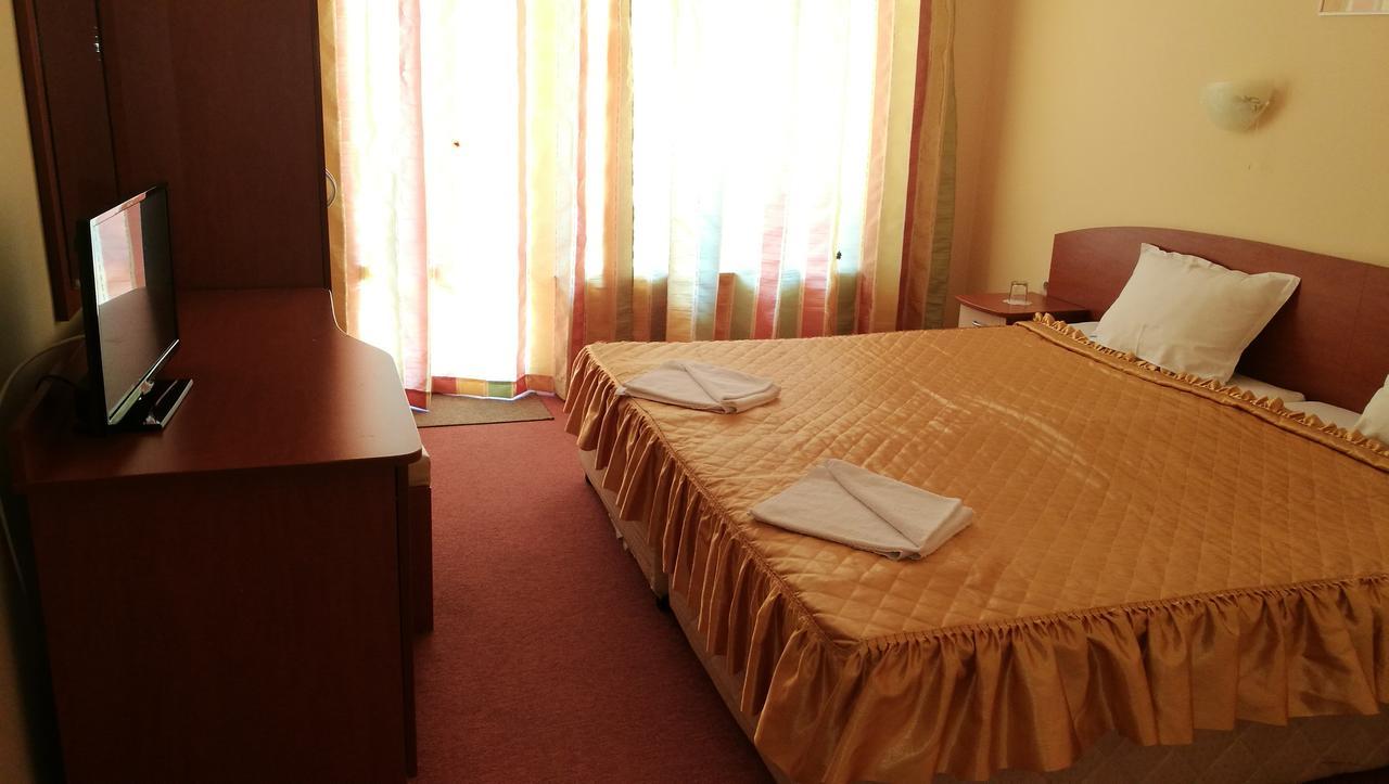 Family Hotel Mimosa Tsarevo Εξωτερικό φωτογραφία