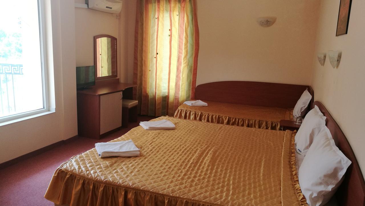 Family Hotel Mimosa Tsarevo Εξωτερικό φωτογραφία