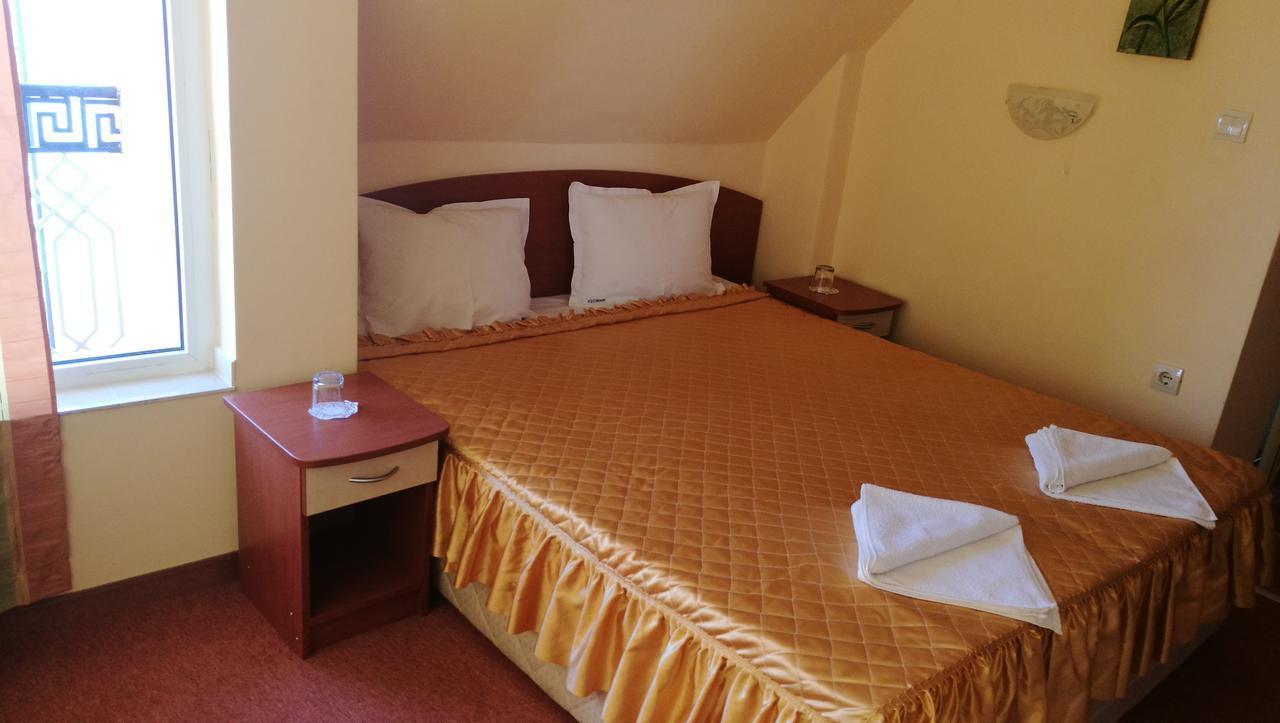 Family Hotel Mimosa Tsarevo Εξωτερικό φωτογραφία